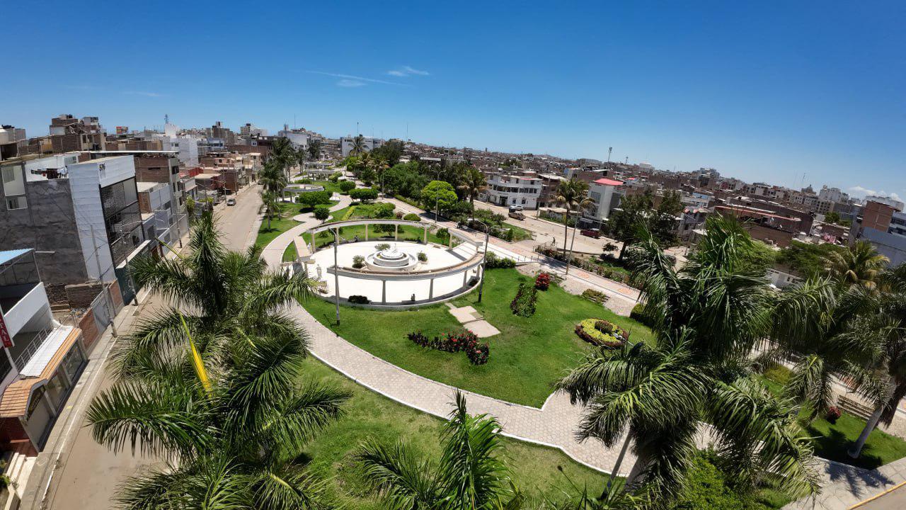 VENTA DE DEPARTAMENTO 5° PISO EN LOS TUMBOS, URB. SANTA VICTORIA